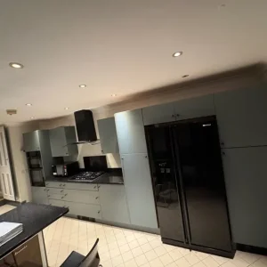 Fitted Kitchen with Walnut Cabinets and Soft-Close Drawers - Image 3