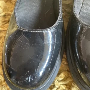 Dr Martens size 5 black patent - Image 3