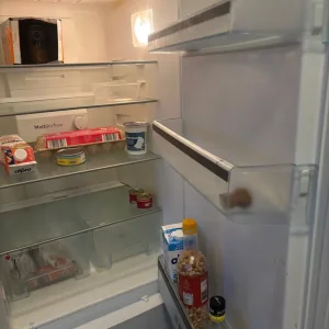 Fridge freezers used like new - Image 4