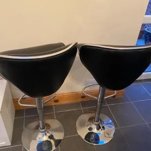 Two bar stools - Image 2