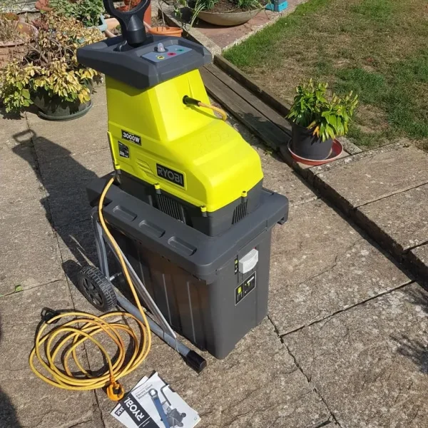 Garden shredder