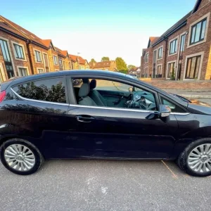 2009 Ford Fiesta 1.4 Titanium 3dr - Image 2