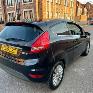 2009 Ford Fiesta 1.4 Titanium 3dr - Image 3