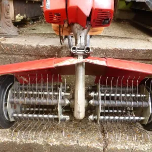 Mantis 2 stroke tiller and attachments - Image 6