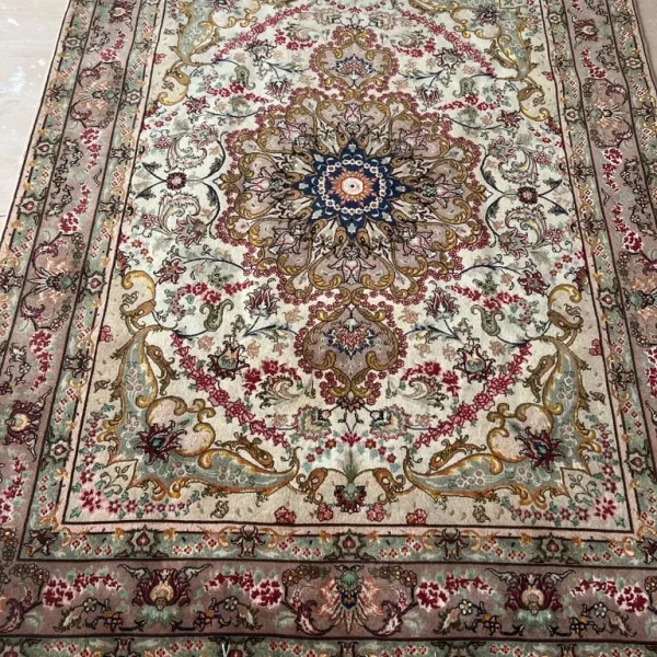 Tabriz handmade rug