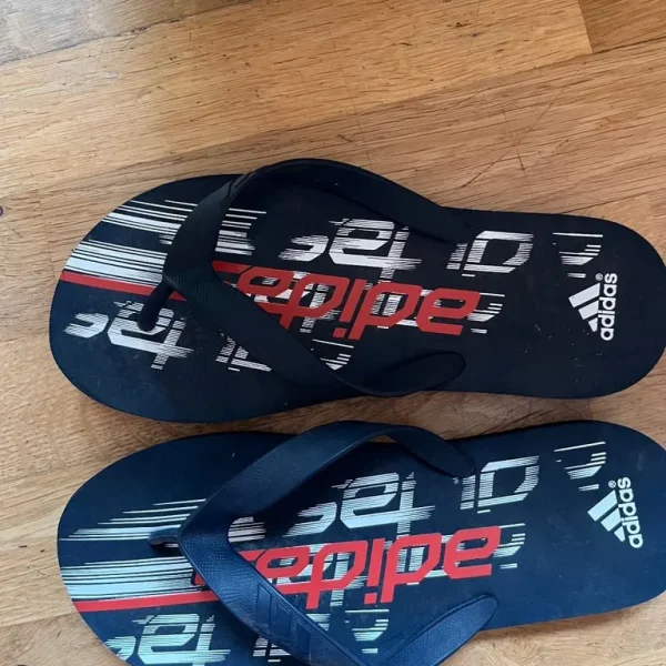 Adidas flip flops