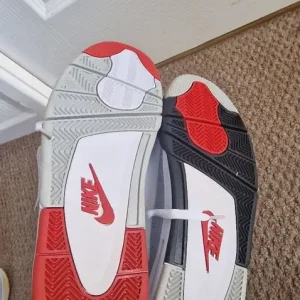 Jordan 4's trainers size 8.5 - Image 6