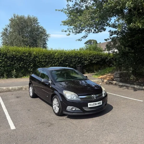 2009 Vauxhall Astra 3-door hatchback