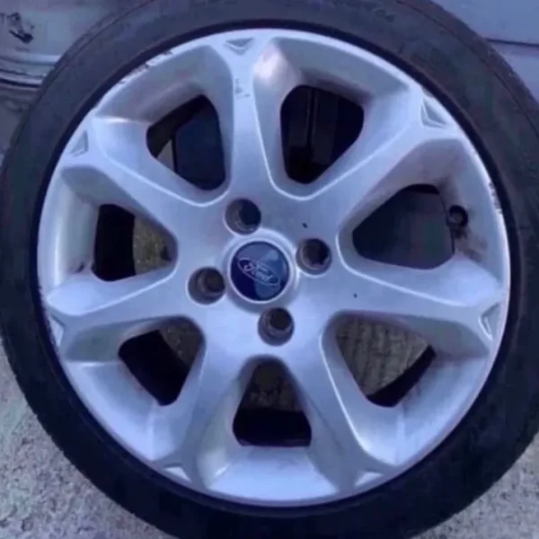 16” Ford Fiesta MK7/8 Titanium 15 Spoke Alloy Wheel with 195/45 R16 Tire