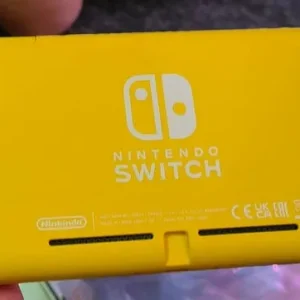 Nintendo Switch Lite 32GB Yellow - Image 4