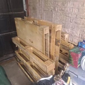 Free Wood, Pallets & Brick - Image 6