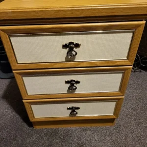Vintage 3-Drawer Dressers x 2 - Image 4
