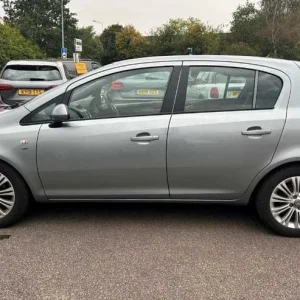 2013 Vauxhall Corsa 1.4 SE 5-door Auto Hatchback - Image 4