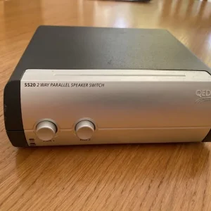 QED 2-way stereo speaker switch