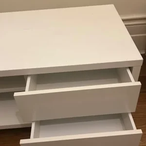 White TV stand - Image 4