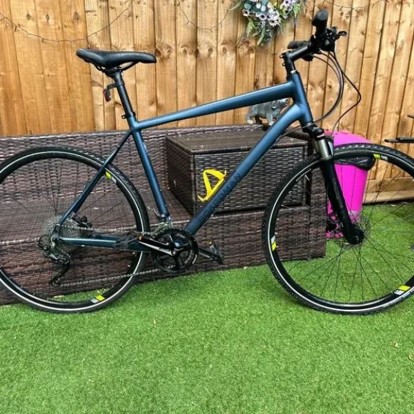 Fast disc urban hybrid commuter bike