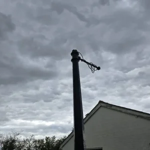Iron lamppost - Image 2