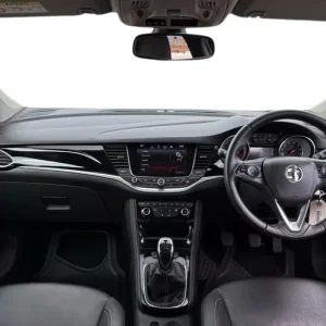 2018 Vauxhall Astra 1.4T 16V Elite Nav 5-door Hatchback - Image 3