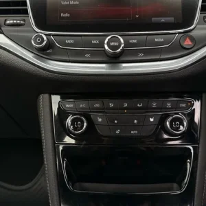 2018 Vauxhall Astra 1.4T 16V Elite Nav 5-door Hatchback - Image 7