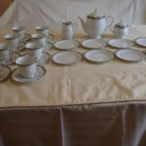 NORITAKE GLENABBEY P586 TEA SET - Image 2