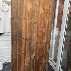 Solid pine unit with glass doors - Image 3