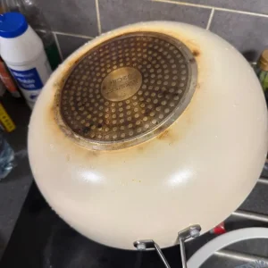 big non—stick pan with cover - Image 3