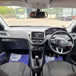 2016 Peugeot 208 1.6 BlueHDi Allure Hatchback - Image 2