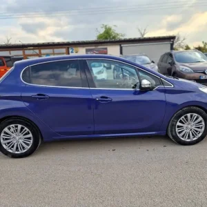 2016 Peugeot 208 1.6 BlueHDi Allure Hatchback - Image 3