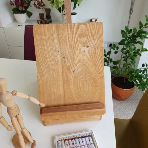 REEVES ARTIST TABLE EASEL WITH WATERCOLOUR PAINTS AND DRAWING MANNEQUIN