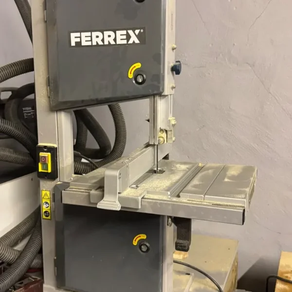 Bandsaw with multi cutting blade