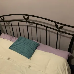 Metal frame double bed - Image 3