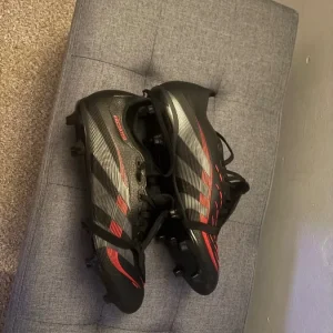 Adidas Predator League Football Boots