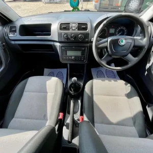 2009 Skoda Fabia 1.2 1.5d hatchback petrol manual - Image 2