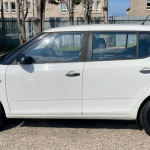 2009 Skoda Fabia 1.2 1.5d hatchback petrol manual - Image 3