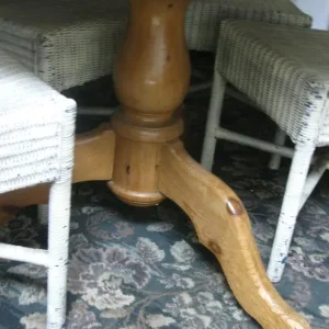 Solid Pine Round Pedestal Table with 4 White Wicker Chairs