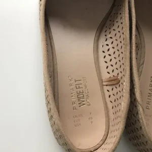 Primark shoes size 7 wide - Image 2