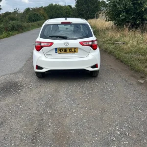 2018 Toyota Yaris 1.5 Manual Hatchback - Image 4
