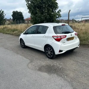 2018 Toyota Yaris 1.5 Manual Hatchback - Image 5