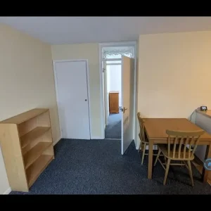 1 bedroom flat in Prince William Court, street, Somerset - Image 2