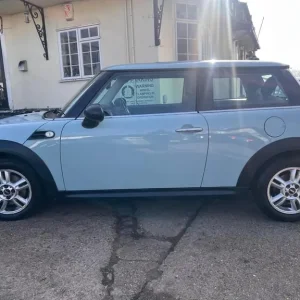 2012 MINI Hatch 1.6 Manual 3-Door Petrol - Image 5