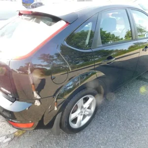 2010 Ford Focus ZETEC Hatchback Petrol Manual - Image 4