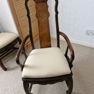 solid wood dining table and 6 chairs - Image 4