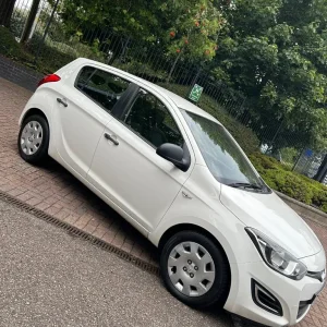 Hyundai I20 Hatchback 2014 Manual 1.2L 5-door - Image 2