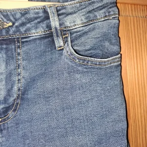 Ladies size 10 mango bootleg jeans - Image 4