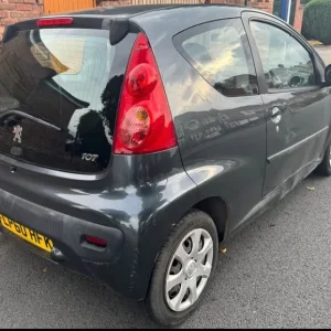 Peugeot 107 108k miles 3-door hatchback 2011 manual - Image 2