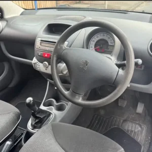 Peugeot 107 108k miles 3-door hatchback 2011 manual - Image 5
