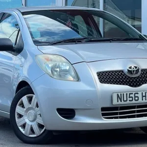 2006 Toyota Yaris 1.0L Manual Hatchback - Image 2