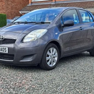 Toyota Yaris 1.3 petrol 5-door manual 2009 - Image 2