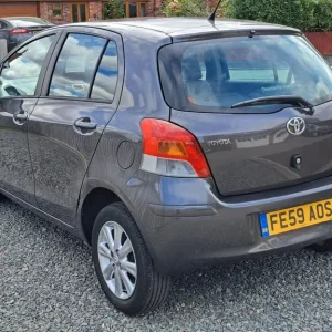 Toyota Yaris 1.3 petrol 5-door manual 2009 - Image 3