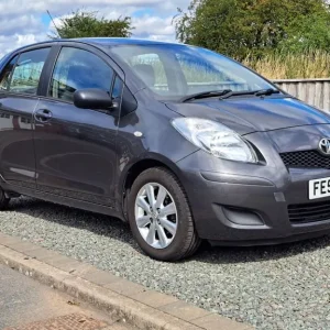 Toyota Yaris 1.3 petrol 5-door manual 2009